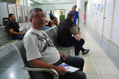 CAXIAS DO SUL, RS, BRASIL, 26/112022. Movimento nas UBSs neste final de semana. Ações do  Novembro Azul e vacinação contra meningite. Na foto, Unidade Básica de Saúde do bairro Cruzeiro, José Alair Velho de Castilhos, de 62 anos, motorista. (Porthus Junir/Agência RBS)<!-- NICAID(15277434) -->