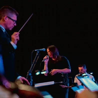 Orquestra de Garibaldi reapresenta BeatlesA Orquestra Municipal de Garibaldi reapresenta na próxima sexta-feira, dia 02 de dezembro de 2022, o Concerto The Beatles Jazz ¿ de Liverpool para Garibaldi, sob a Direção do Maestro Luiz Carlos Zeni Junior, com a participação especial das solistas Dani Ravizzoni e Tita Sachet. O concerto apresentado em setembro com lotação máxima, será reapresentado às 20 horas, na Praça Loureiro da Silva, integrando a programação do Natal Borbulhante 2022.<!-- NICAID(15278896) -->