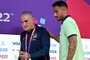Brazils coach Tite (L) and Brazils defender #02 Danilo (R) arrive to give a press conference at the Qatar National Convention Center (QNCC) in Doha on December 8, 2022, on the eve of the Qatar 2022 World Cup quarter final football match between Brazil and Croatia. (Photo by NELSON ALMEIDA / AFP)Editoria: SPOLocal: DohaIndexador: NELSON ALMEIDASecao: soccerFonte: AFPFotógrafo: STF<!-- NICAID(15289119) -->