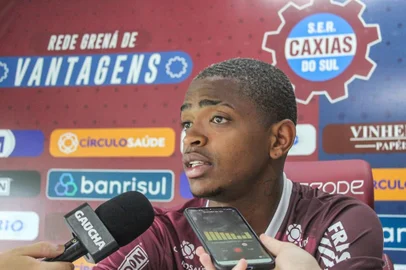 atleta de 20 anos terá, no clube grená, sua primeira experiência como jogador profissional<!-- NICAID(15289748) -->
