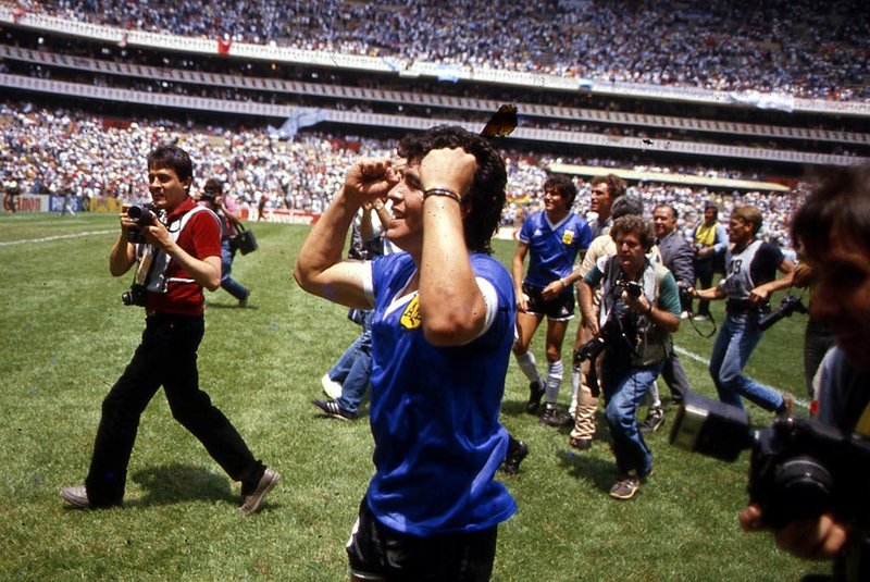 Maradona, numa das partidas da Copa do México de 1986.<!-- NICAID(15289426) -->