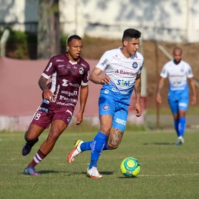 grená goleou a equipe da casa por 3 a 0, com gols de matheuzinho, diogo sodré e wesley<!-- NICAID(15146327) -->
