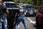 Porto Alegre, RS, Brasil, 12-12-2022: Ação da polícia contra sequestro na avenida Bento Gonçalves. Dois homens detidos. Foto: Mateus Bruxel / Agência RBSIndexador: Mateus Bruxel<!-- NICAID(15292992) -->