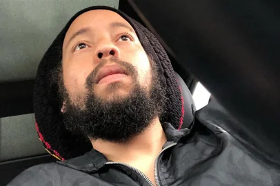 Joseph Jo Morsa Marley é um cantor de reggae e neto do Bob Marley.Joseph faleceu em 27 de dezembro de 2022. A causa da morte não foi informada.<!-- NICAID(15306418) -->