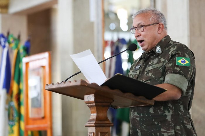 Quem é Freire Gomes, o general que vai assumir o Comando do Exército