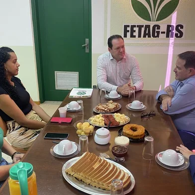 Secretário do desenvolvimento rural ,Ronaldo Santini visita a Fetag-RS<!-- NICAID(15313268) -->