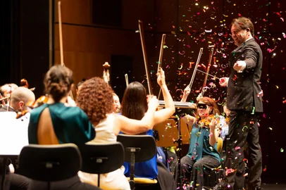 O maestro Evandro Matté, diretor artístico da Orquestra Sinfônica de Porto Alegre (OSPA), da Orquestra Theatro São Pedro e do Festival Internacional SESC de Música, está promovendo a música brasileira em Portugal. Matté foi convidado a reger a Orquestra Metropolitana de Lisboa em uma turnê pelo país. A série de apresentações começou no dia 1º de janeiro de 2023 com o tradicional concerto de ano novo no Centro Cultural de Belém, um amplo espaço cultural considerado de referência na Europa. <!-- NICAID(15314002) -->