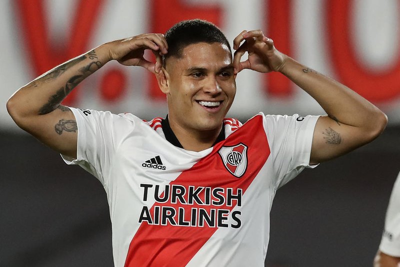 River Plates Colombian midfielder Juan Fernando Quintero celebrates after scoring against Gimnasia y Esgrima during their Argentine Professional Football League match at Monumental stadium in Buenos Aires, on March 13, 2022. (Photo by ALEJANDRO PAGNI / AFP)Editoria: SPOLocal: Buenos AiresIndexador: ALEJANDRO PAGNISecao: soccerFonte: AFPFotógrafo: STR<!-- NICAID(15305985) -->