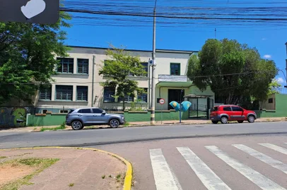 Escola Estadual de Ensino Médio Setembrina já possui turno integral.<!-- NICAID(15321394) -->