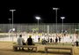 Noites de verão na orla do Guaíba têm grande público e quadras lotadas até a madrugada