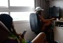 Como negociar com os filhos o tempo gasto no celular ou computador durante as férias