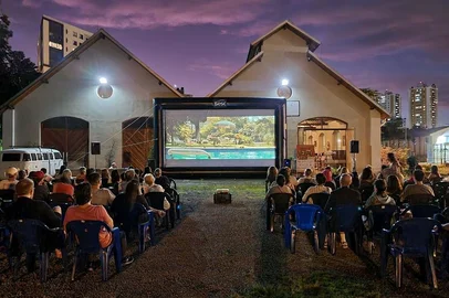 Mostra itinerante Cinema de Verão<!-- NICAID(15334855) -->