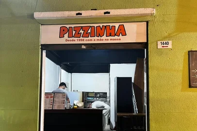 Pizzinha reabre na Cidade Baixa<!-- NICAID(15336661) -->