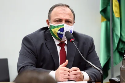 Reunião Técnica com o Sr. General Eduardo Pazuello, Ministro da Saúde. Dep. Carmen Zanotto (CIDADANIA - SC), Presidente da Câmara dos Deputados, dep. Rodrigo Maia (DEM - RJ) e dep. Dr. Luiz Antonio Teixeira Jr. (PP - RJ)<!-- NICAID(14518391) -->
