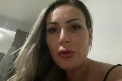 Andressa Urach anuncia divórcio <!-- NICAID(15339624) -->