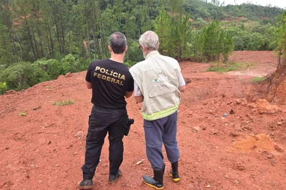 Polícia Federal faz operação contra grupo especializado em mineração ilegal em Salto do Jacuí<!-- NICAID(16009188) -->