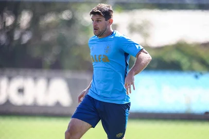 PORTO ALEGRE, RS, BRASIL, 23-04-2025: O zagueiro Kannemann participa de treino do Grêmio no CT Luiz Carvalho. (Lucas Uebel/Grêmio/Divulgação)<!-- NICAID(16022859) -->