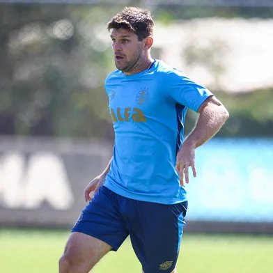 PORTO ALEGRE, RS, BRASIL, 23-04-2025: O zagueiro Kannemann participa de treino do Grêmio no CT Luiz Carvalho. (Lucas Uebel/Grêmio/Divulgação)<!-- NICAID(16022859) -->