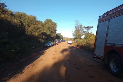 Carro cai de ponte e deixa dois mortos no norte do RS<!-- NICAID(16066020) -->