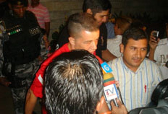 Leandro Behs / null