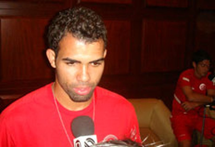 Leandro Behs / null