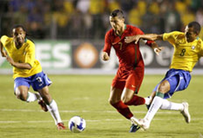 Quem tem mais vitórias Brasil ou Portugal?