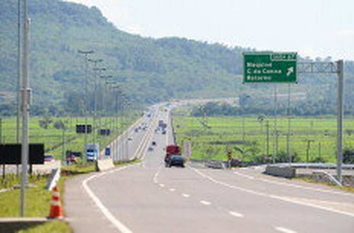 Movimento na estrada Osório-Torres (BR-101) começou tranquilo na ...